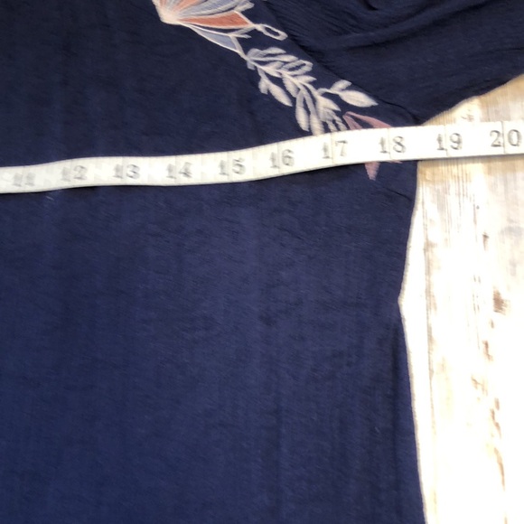 Knox Rose, navy, 3/4 sleeve crinkle fabric with embroidered yoke -size M - Picture 10 of 11